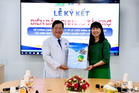 BÀ LÊ HẢI LIỄU TRAO TẶNG HỆ THỐNG SOI ICG CHO BV UNG BƯỚU TP.HCM