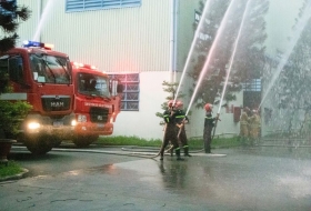 GỖ ĐỨC THÀNH DIỄN TẬP PHÒNG CHÁY CHỮA CHÁY TẠI NHÀ MÁY