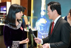 Lê Hải Liễu với giải thưởng nữ doanh nhân của năm